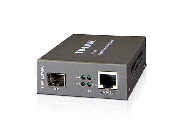 Convertidor  De Medios Tp-link /10kmmono/500mtsmulti-modo/giga/ Mc220l